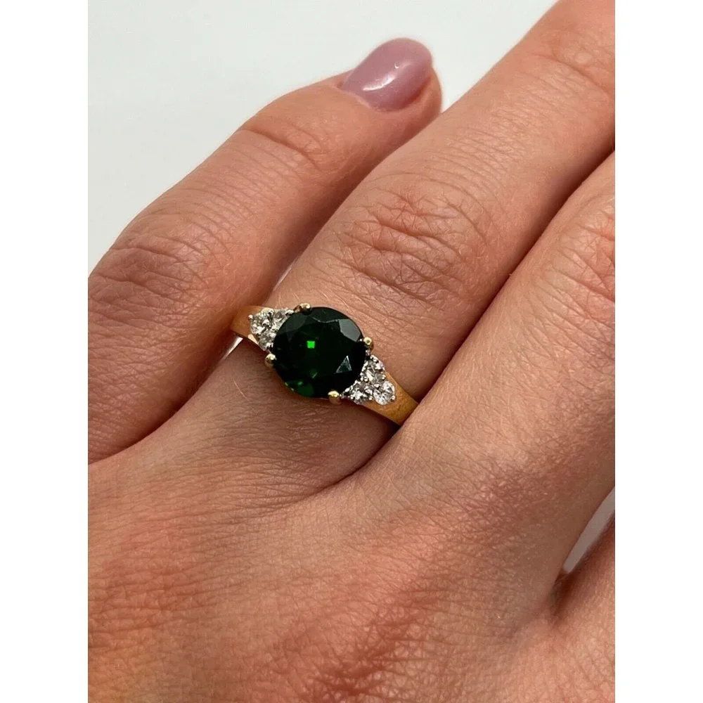 10K YELLOW GOLD RING  WITH EMERALD & DIAMONDS  SIZE 6